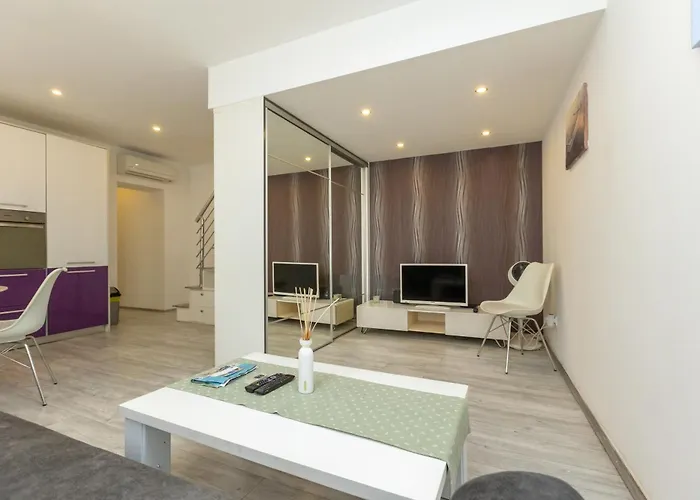 Lejlighed Alpha Loft 1br In Center
